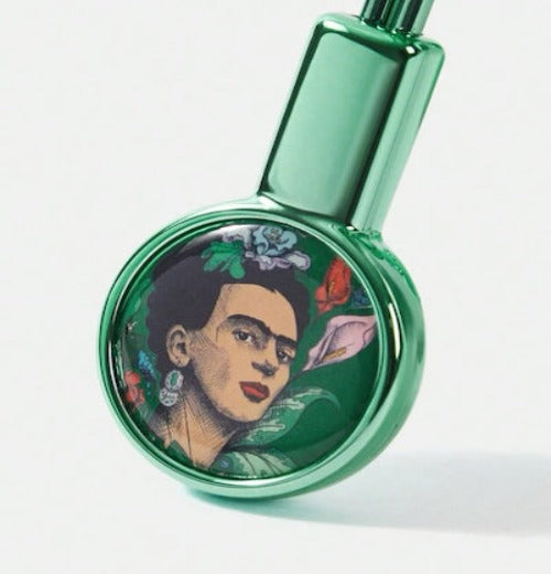 Pestañeando a Frida
